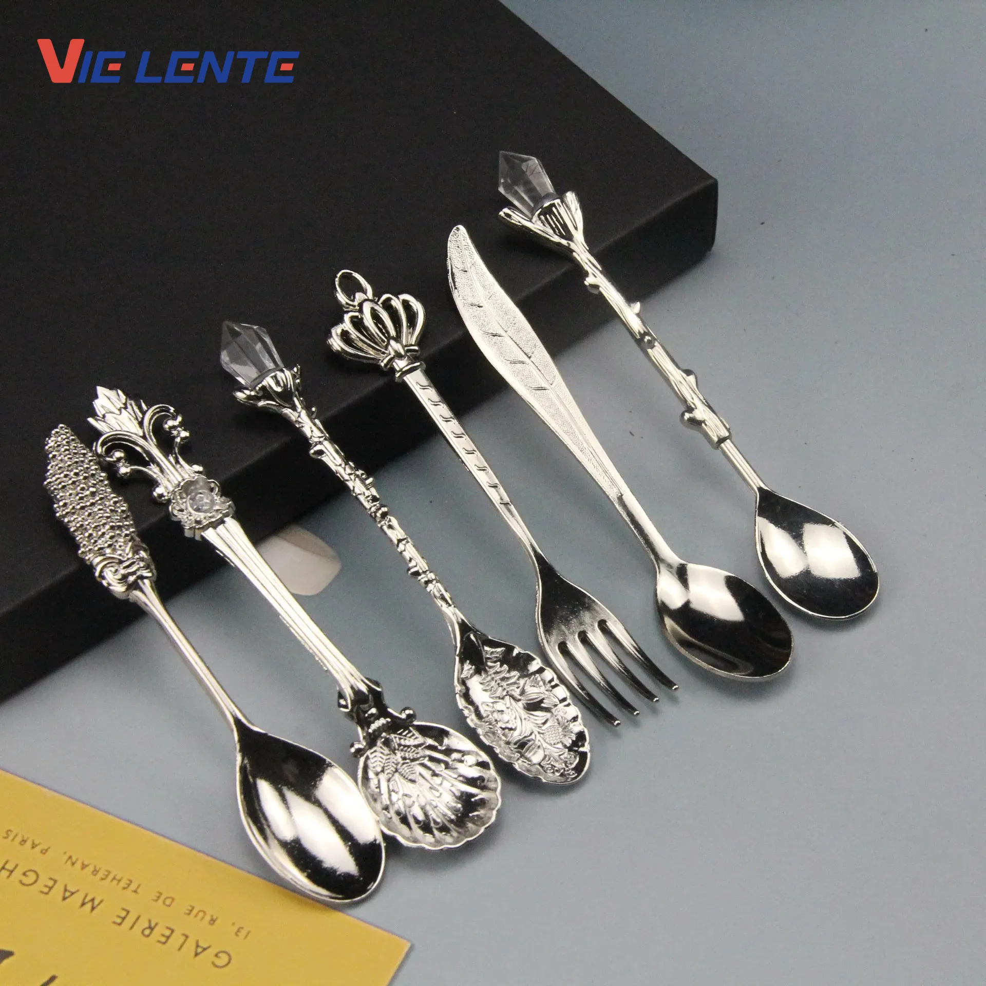 Vintage Collectible Spoons - Ensemble de 6 cuillères à crème