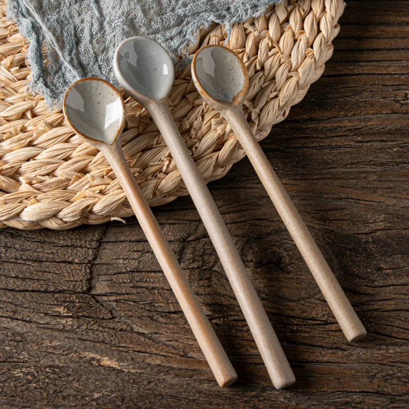 Petite cuillère en céramique j - Vintage Collectible Spoons avis et prix